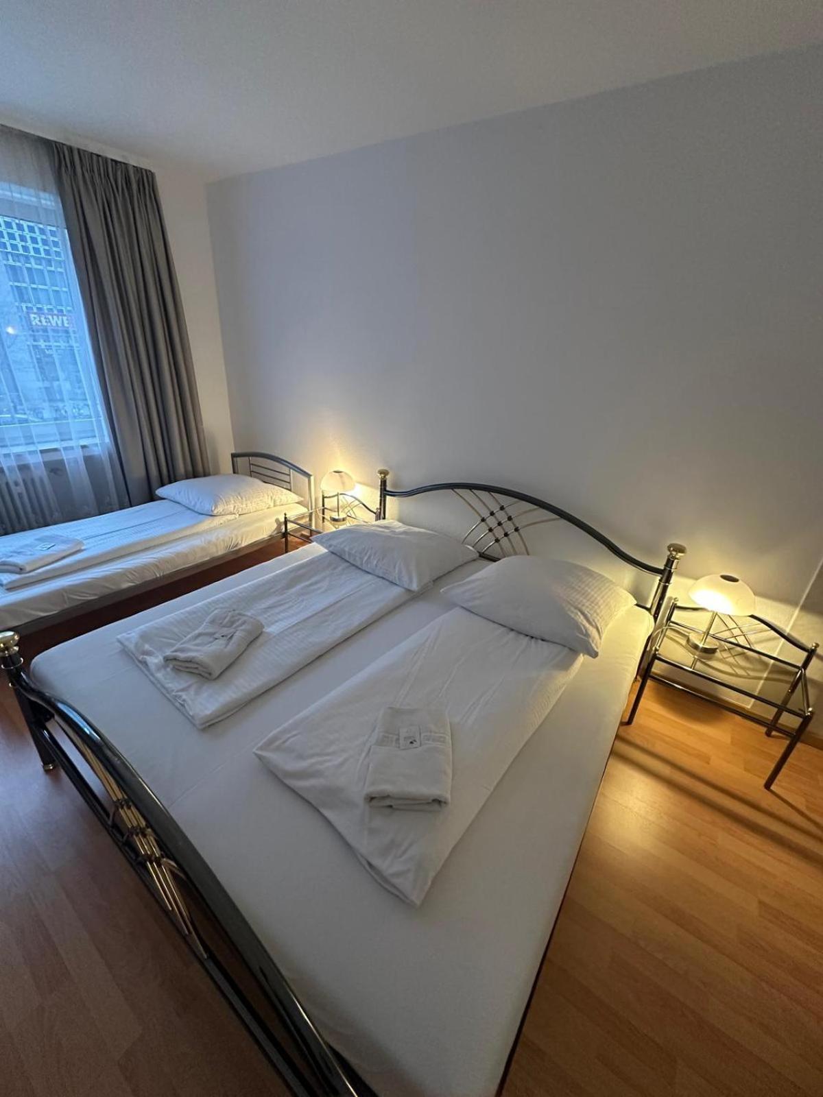 Hotel-Pension Asta Munich Exterior photo