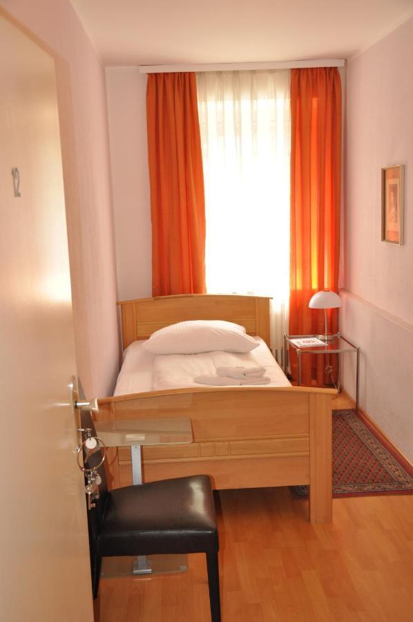 Hotel-Pension Asta Munich Exterior photo